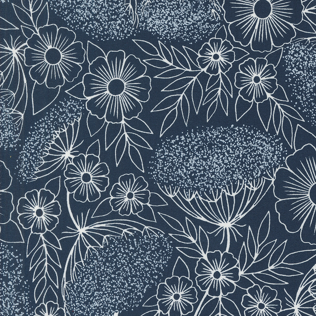 Field of Flowers Quilt Fabric Queen Anne's Lace in Navy Blue 3314