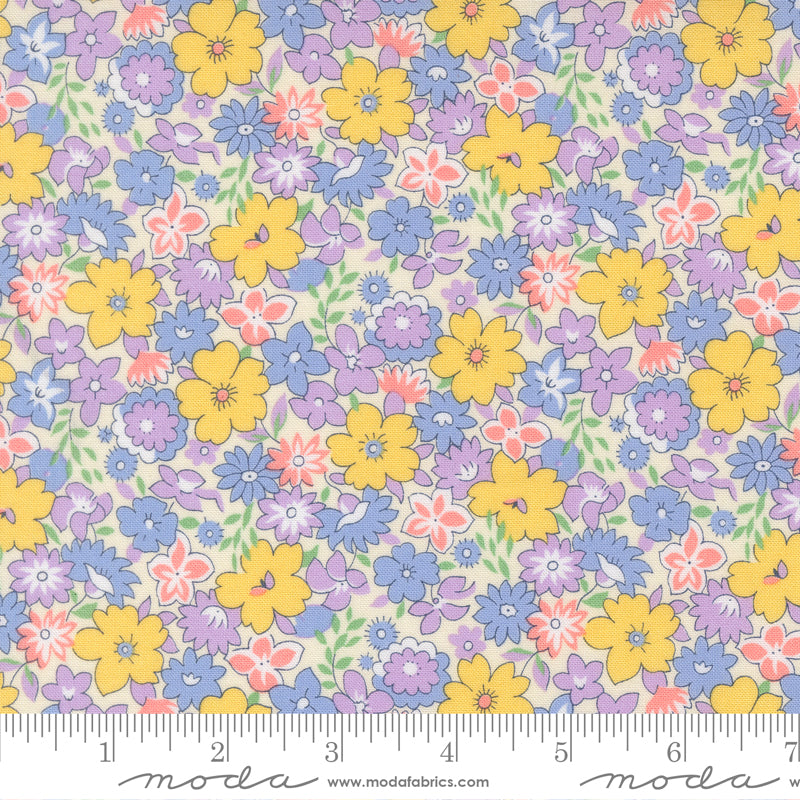 30's Playtime 2025 Quilt Fabric - Bouncy Floral in Pastel Multi - 23370 22