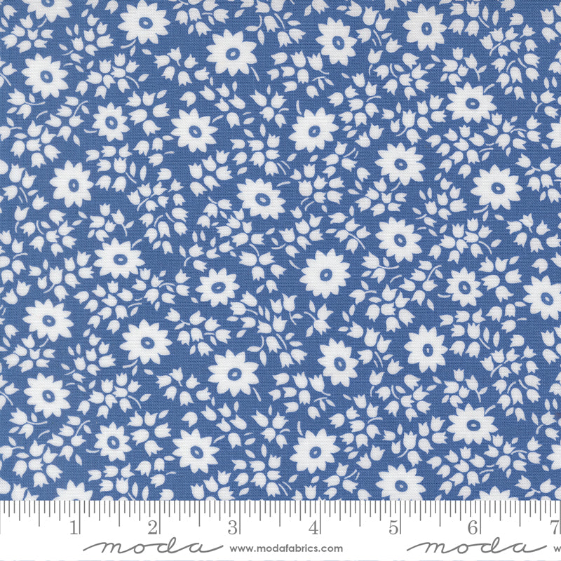 30's Playtime 2025 Quilt Fabric - Perky Posies in Bluebell Bell - 23372 18