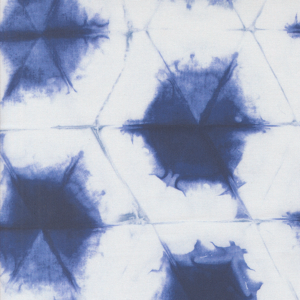 Winter Chill Quilt Fabric - Hexagons on Frost - 48101-18