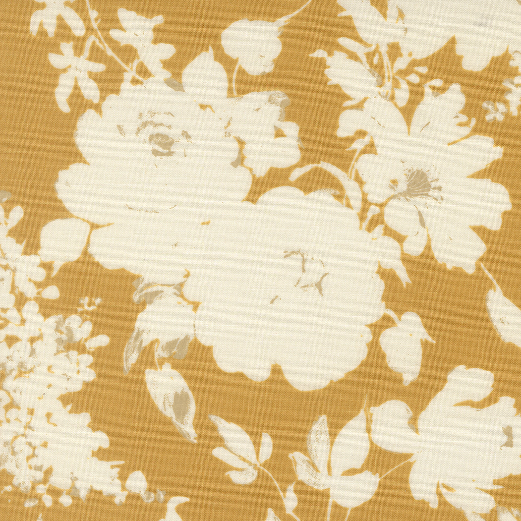 Arabesque Quilt Fabric - Whisper Florals in Honey Gold - 33830 13