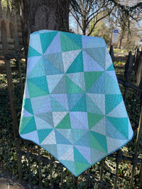 Castor's Light Quilt Pattern by Lynn Christiansen - 2501 CL