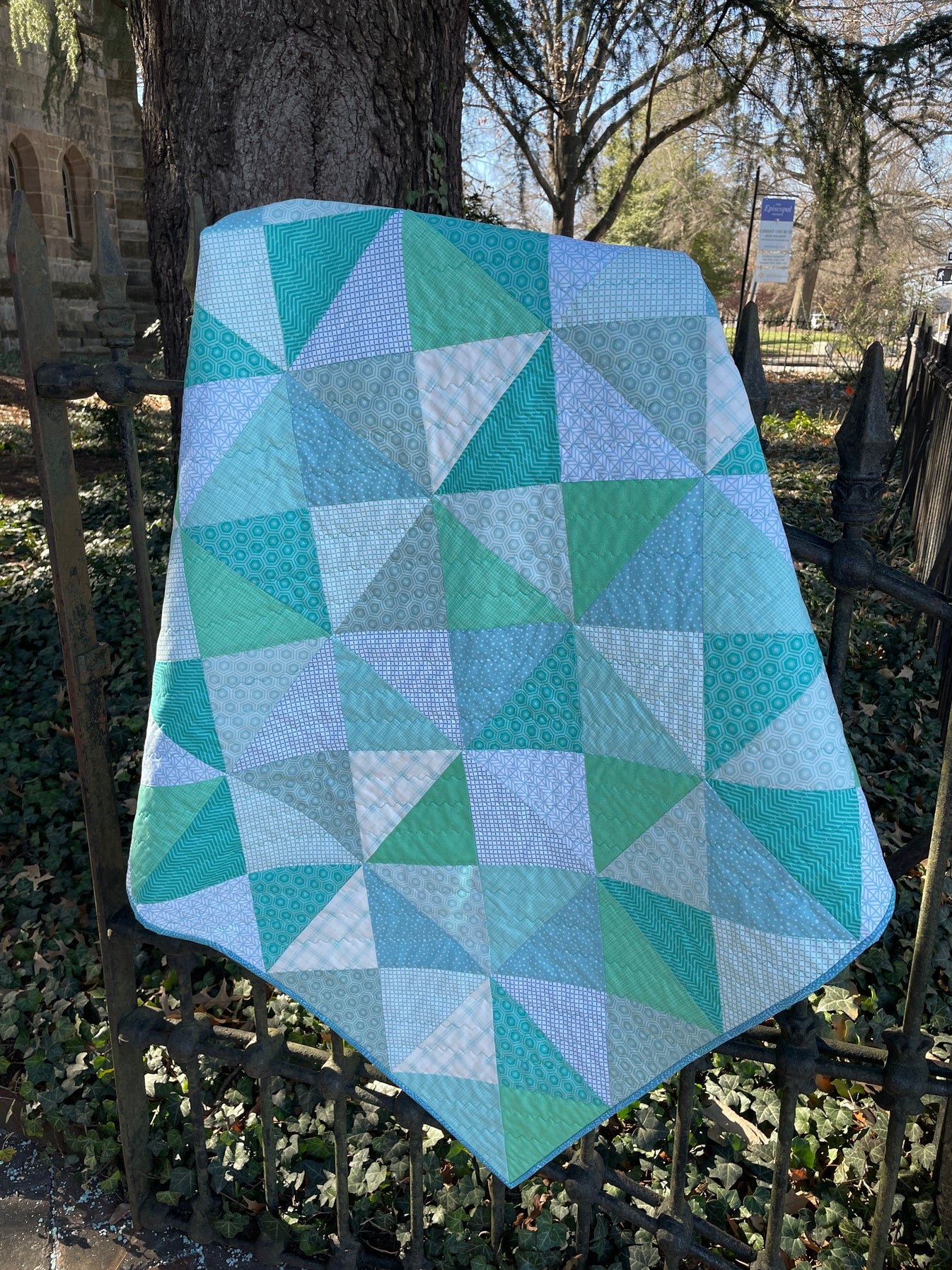 Castor's Light Quilt Pattern by Lynn Christiansen - 2501 CL