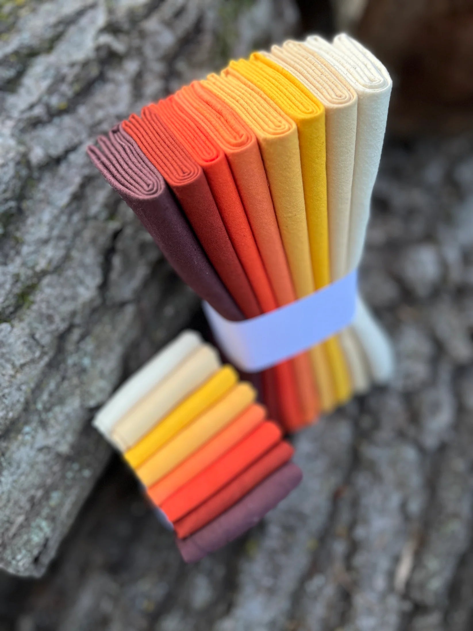 Cherrywood Hand Dyed Fabrics - Campfire 8 Step Fat Quarter Bundle (Brown to Light Yellow) - 8 pieces
