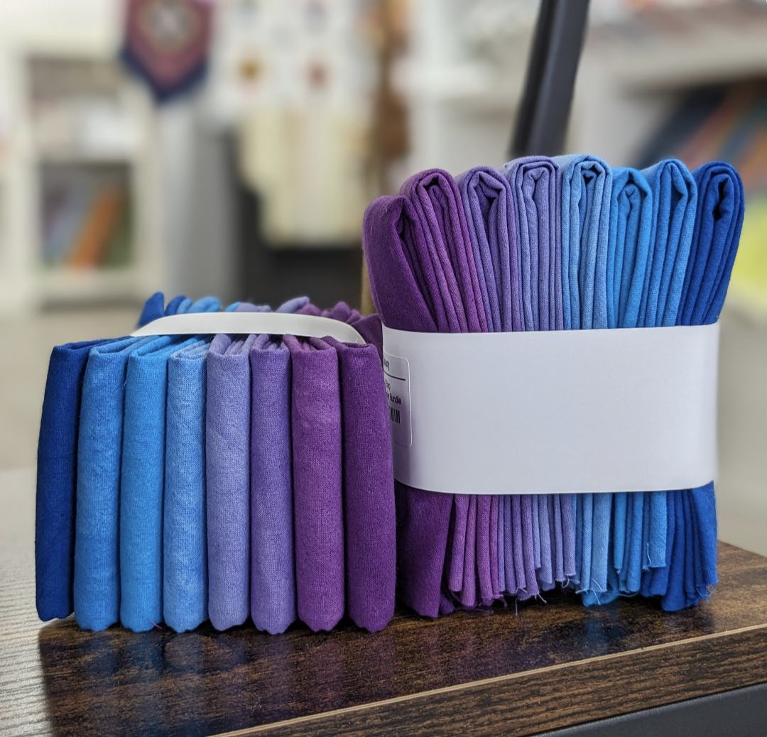 Cherrywood Hand Dyed Fabrics - Galaxy 8 Step Fat Quarter Bundle (Blue/Purple) - 8 pieces