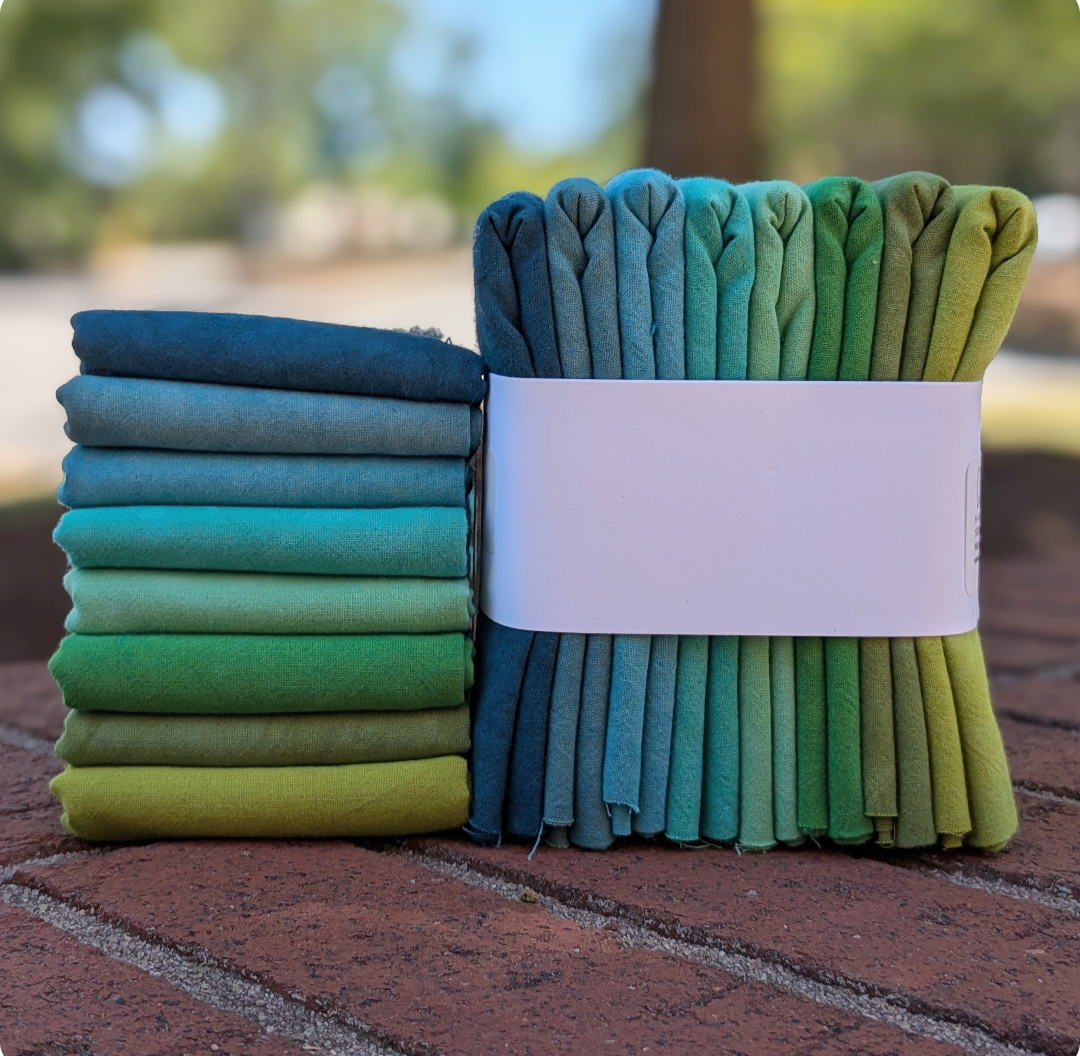 Cherrywood Hand Dyed Fabrics - Farmland 8 Step Fat Quarter Bundle (Blue to Green) - 8 pieces