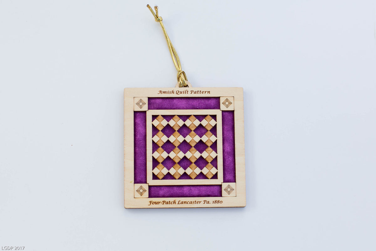 Christmas Quilt Ornament - Four Patch on Green - AQP2