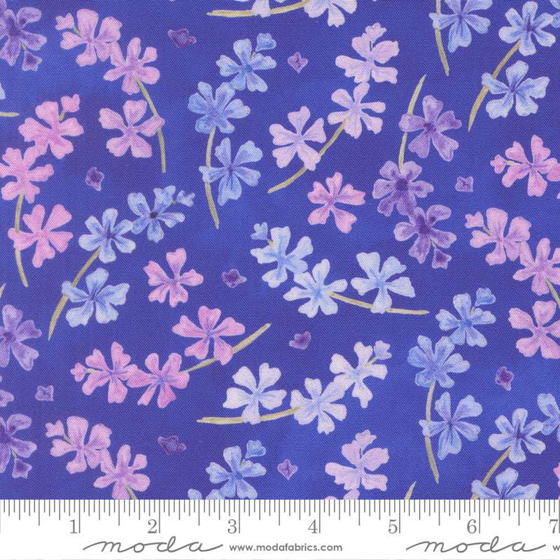 Delphinium Quilt Fabric - Lilac in Agapanthus Blue - 24651 15