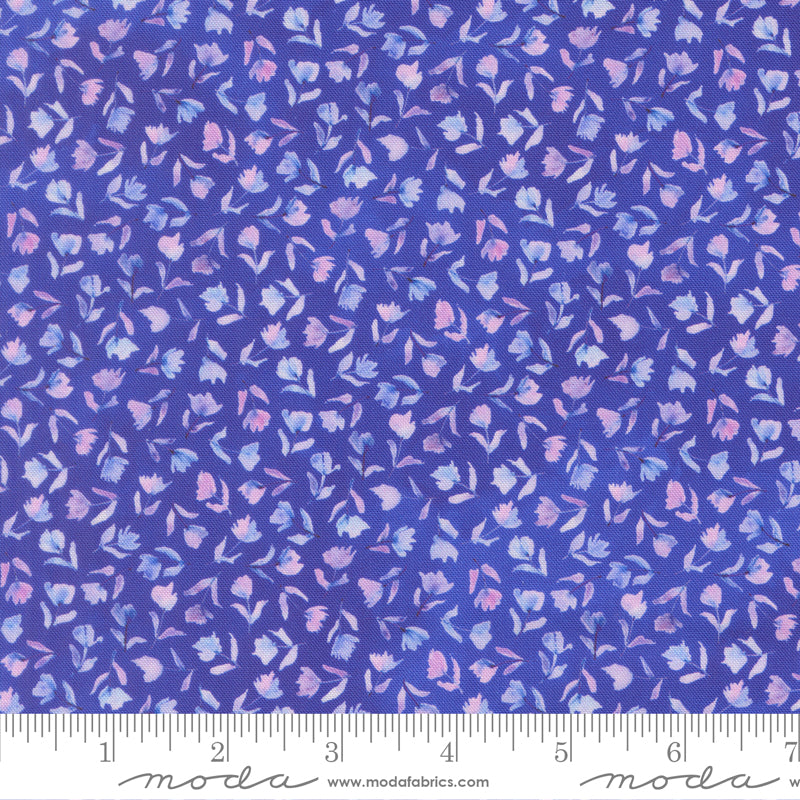 Delphinium Quilt Fabric - Sea Pink in Agapanthus Blue - 24654 14
