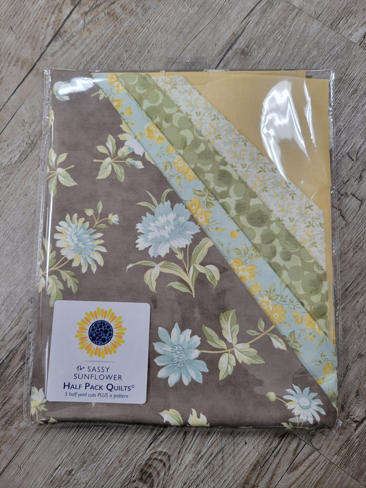 Honeybloom - The Sassy Sunflower Half Pack Quilts™ Kit