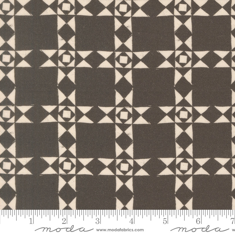 Imprint Quilt Fabric - Relics in Iron Gray/Black - 25184 17