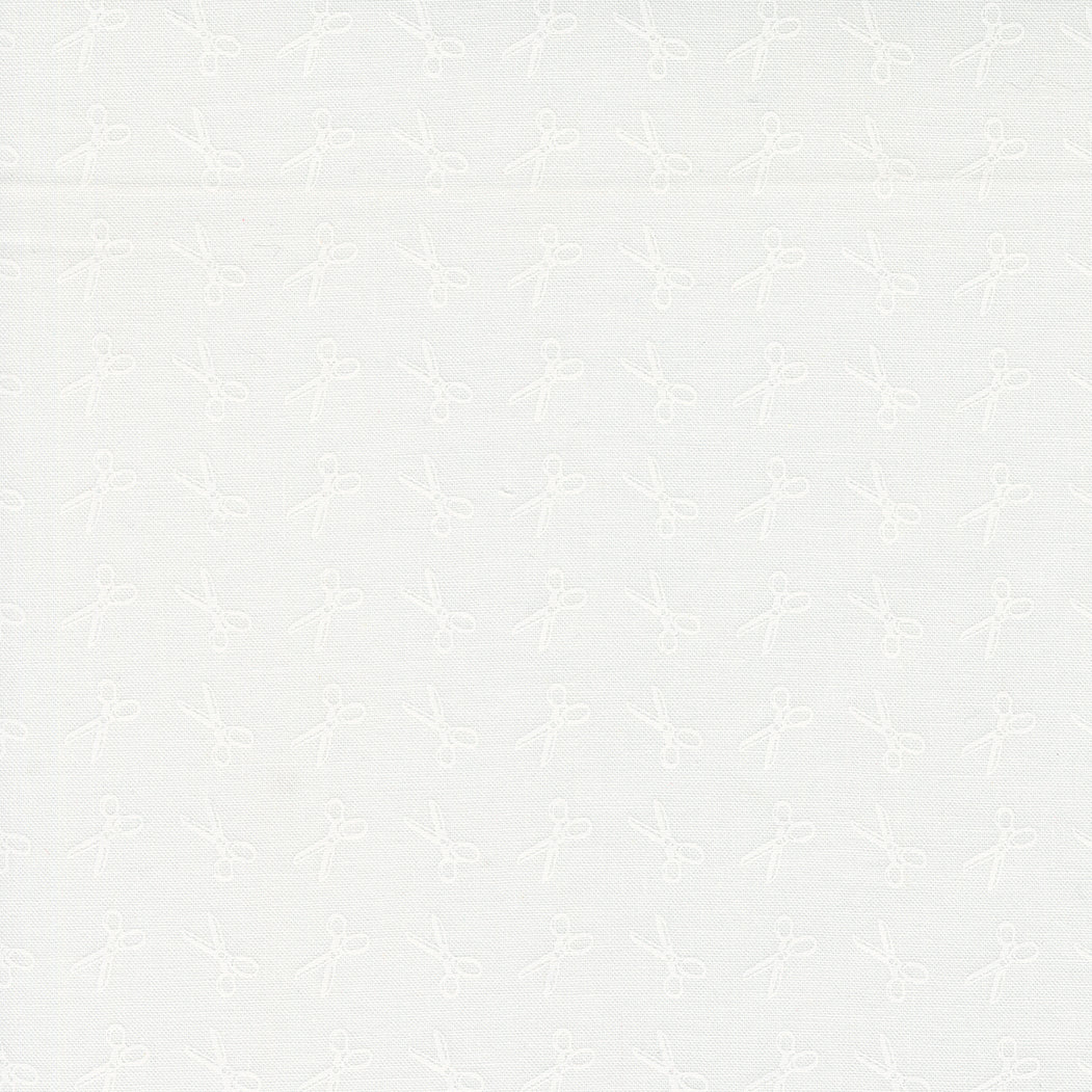Linen Cupboard Quilt Fabric - Scissors in Chantilly White - 20483 22