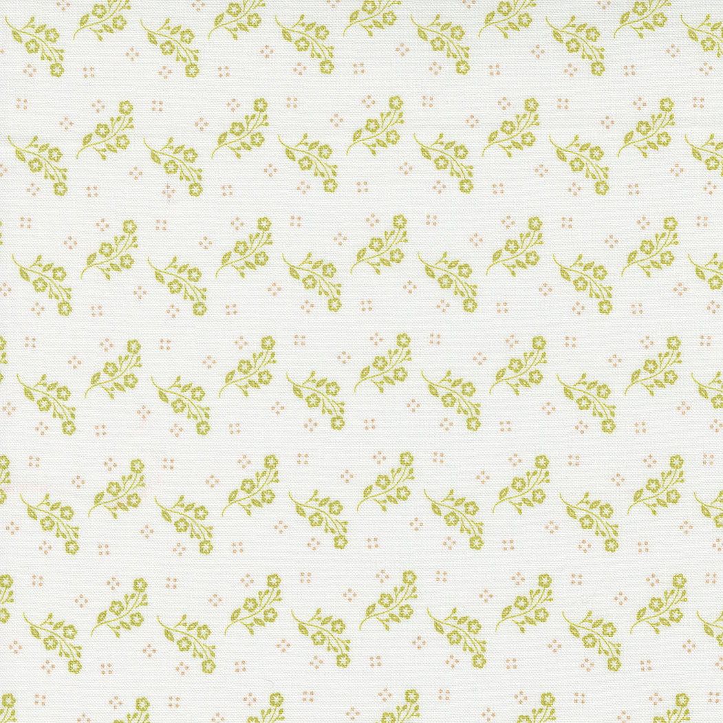 Linen Cupboard Quilt Fabric - Tossed Blooms in Chantilly White/Leaf Green - 20484 22