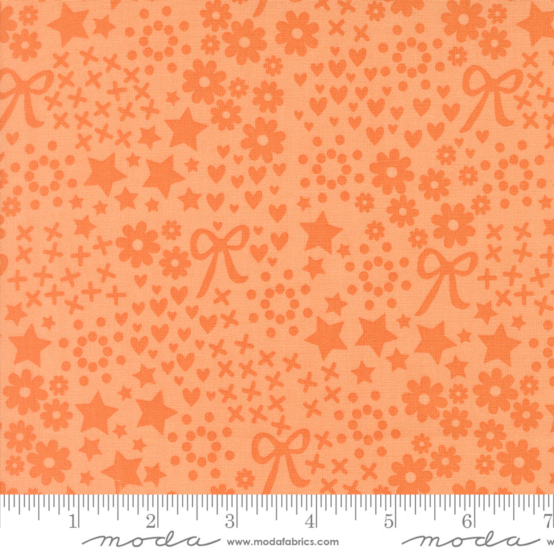 Maker's Delight Quilt Fabric - Doodles in Canteloupe - 28100 20