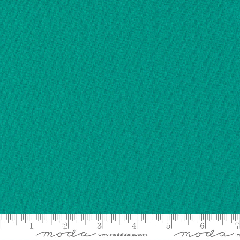 Moda Bella Solids in Jade - Elizabeth Hartman's Favorites - 9900 108
