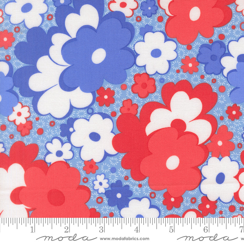 On the Porch Quilt Fabric - Freedom Floral in Blue Sky - 22510 13