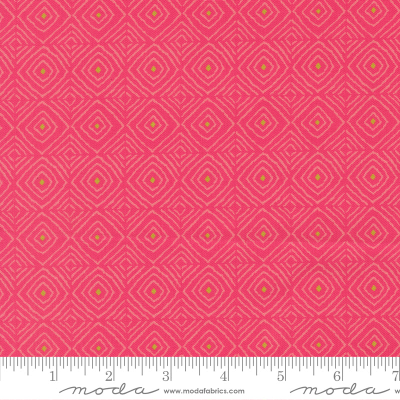 Parlor Quilt Fabric - Diamonds in Azalea Pink - 11966 21