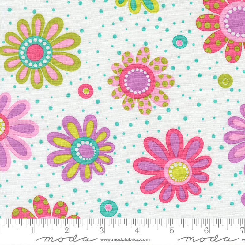 Pick Me Quilt Fabric - Flower Power in Sugar White/Multi - 22497 11