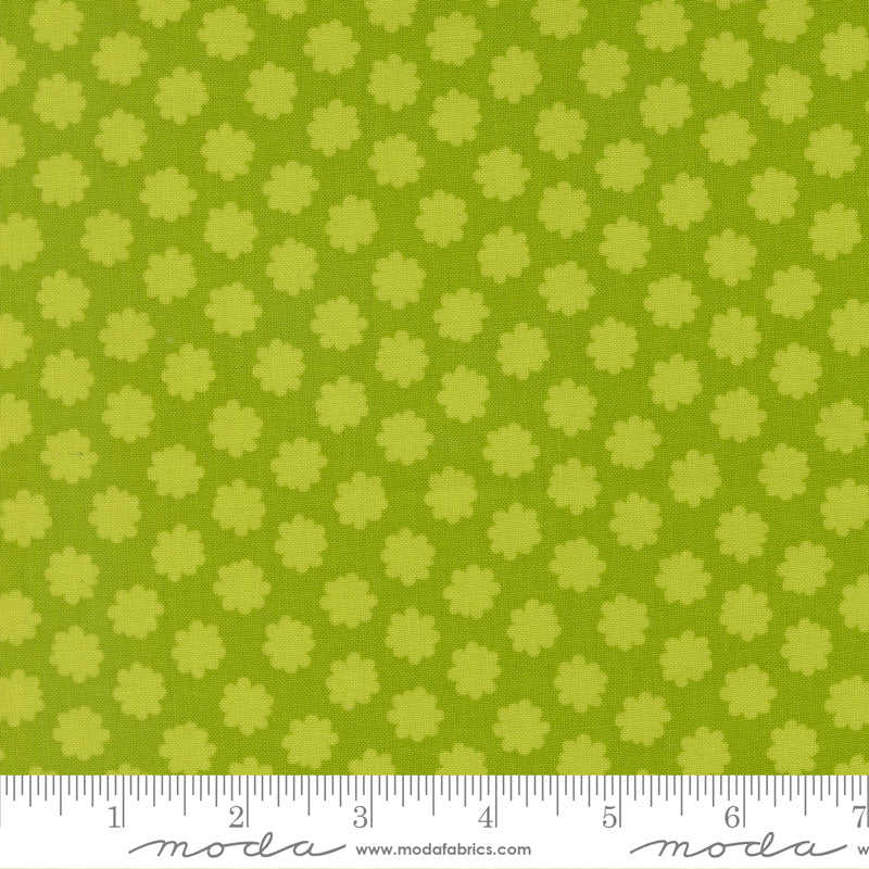 Scenery Quilt Fabric - Puffball in Lime Green - 51276 14