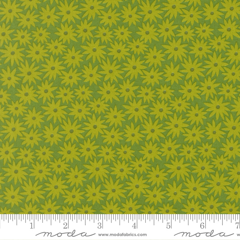 Scenery Quilt Fabric - Sedum Small Floral in Limeade Green - 51270 14