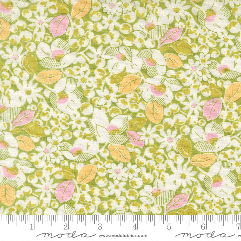 Summer's End Quilt Fabric - Garden Bounty in Clover Green - 35430 19