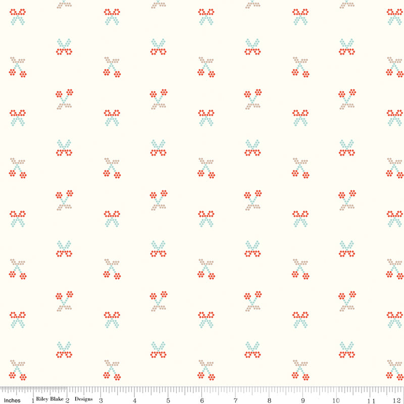 Sunsetridge Quilt Fabric - Scissors in Cream - C15733-CREAM
