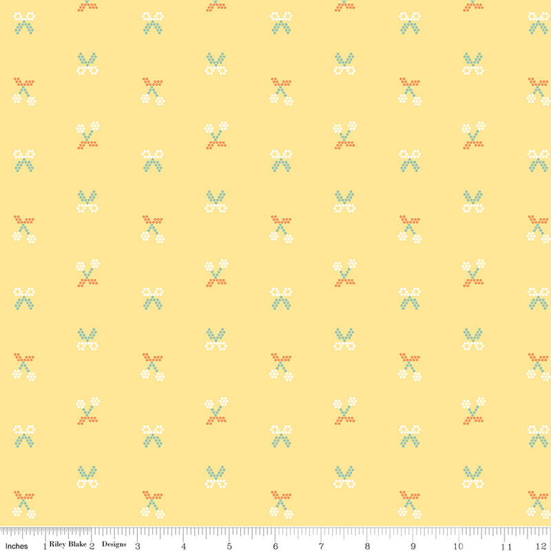 Sunsetridge Quilt Fabric - Scissors in Sunshine Yellow - C15733-SUNSHINE