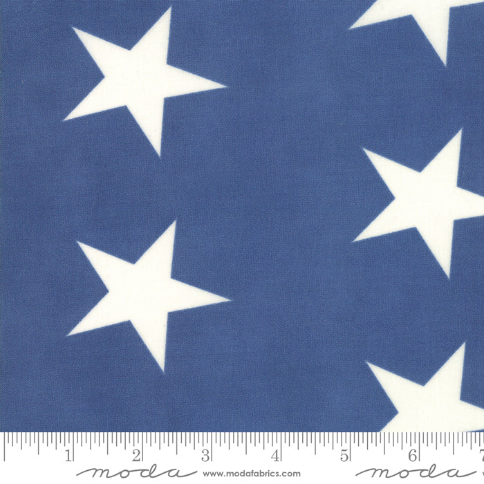 Mackinac Island Quilt Fabric - Star Bunting in Light Blue - 14889 14